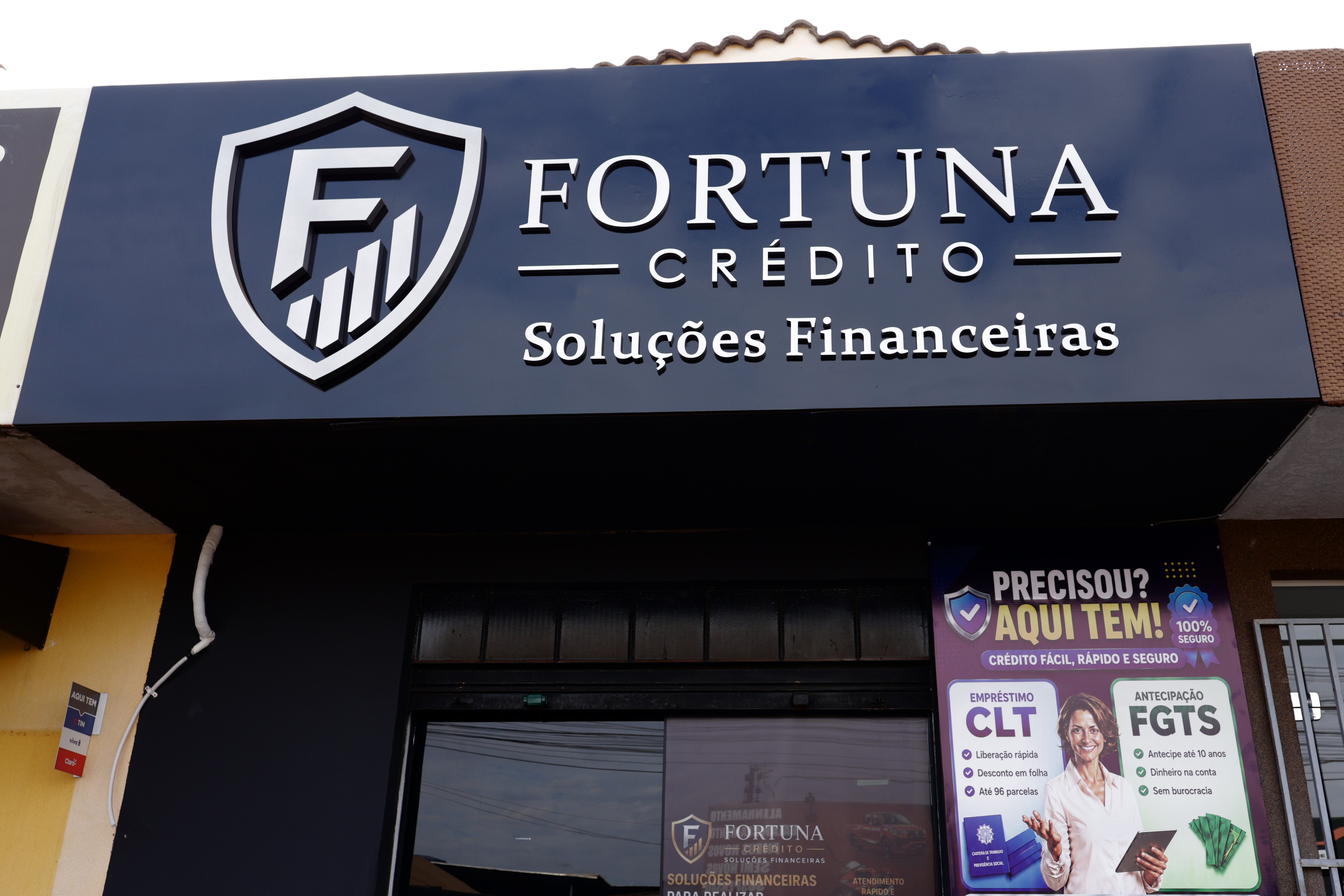 Letreiro da fachada da Fortuna Crédito